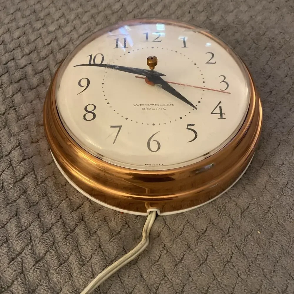 Vintage Westclox Electric Wall Clock MCM Copper Tone Kitchen Works Cord